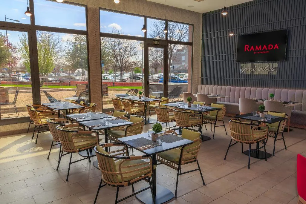 Restaurant, Ramada by Wyndham Madrid Getafe, Madrid