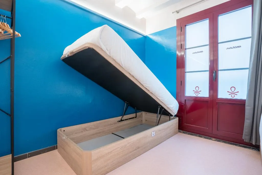 Bed in dormitory CAPACITY 5 Room, Malacuna Barcelona, Barcelona