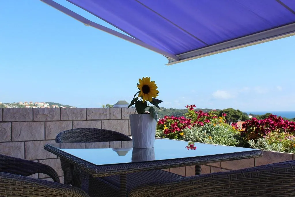 Terrace, Violeta Hvar, Split