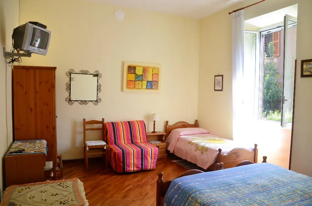 TRIPLE STANDARD Room, A Vinicius Et Mita, Rome