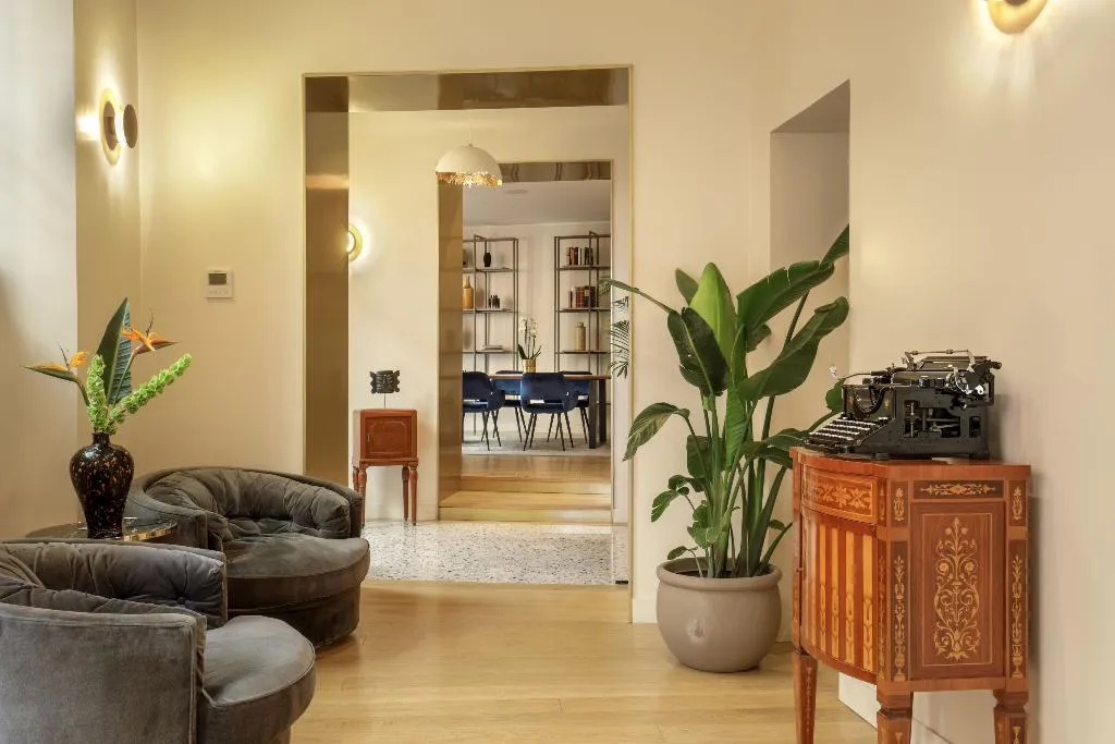 Lobby, 9 Hotel Cesari, Rome