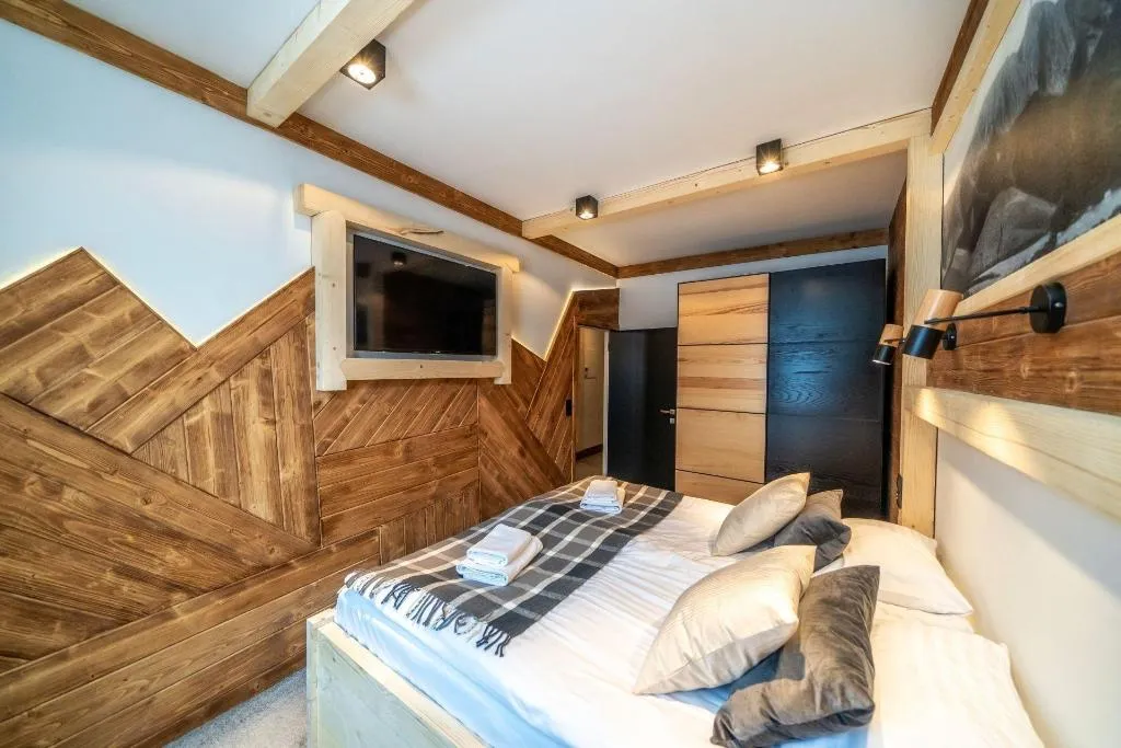 Room, ApartHotel Giewont, Krakow
