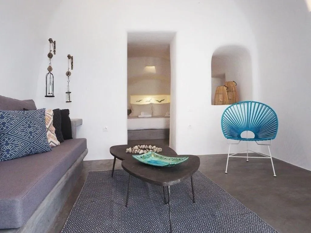 Room, Danae Suites, Santorini