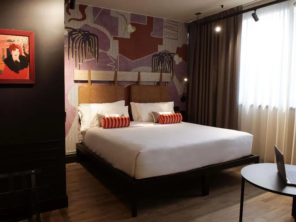 DOUBLE WITH DOUBLE BED Room, Mercure Roma Cinecittà (New Opening), Rome