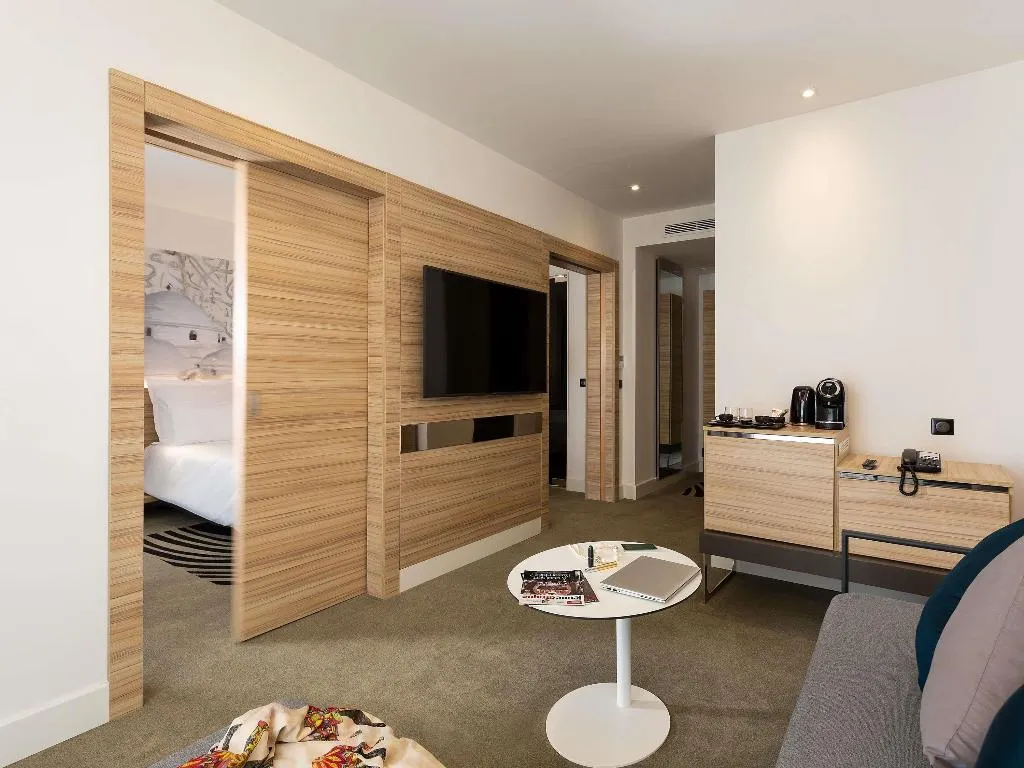 JUNIOR SUITE WITH DOUBLE BED Room, Novotel Tunis Lac, Tunisia