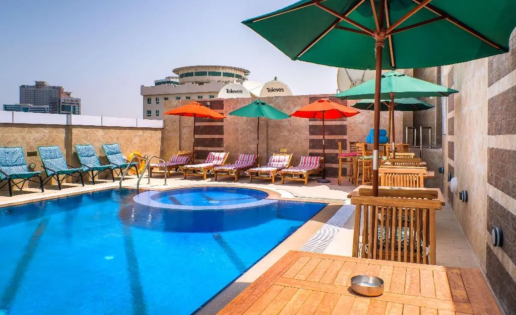 Pool, Tulip Inn Al Khan, Dubai