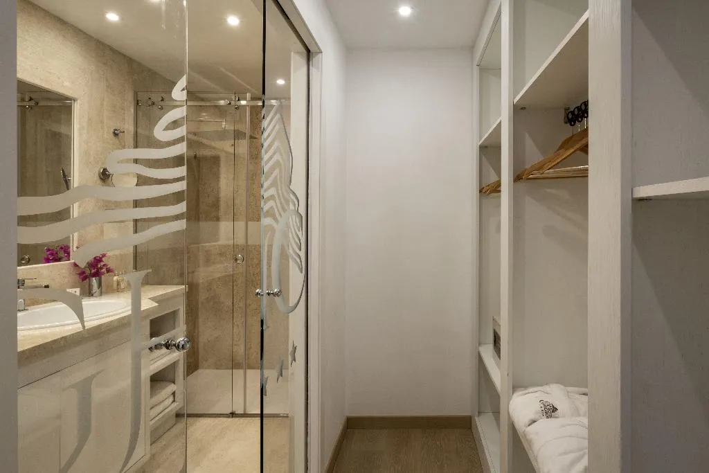 SUITE POOL VIEW Room, Grand Hotel Cannigione 5*L, Olbia