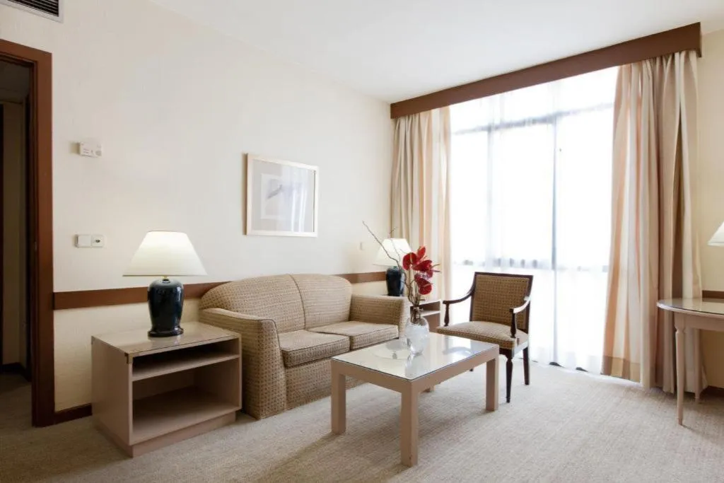 SUITE CAPACITY 2 Room, Espahotel Plaza Basilica, Madrid