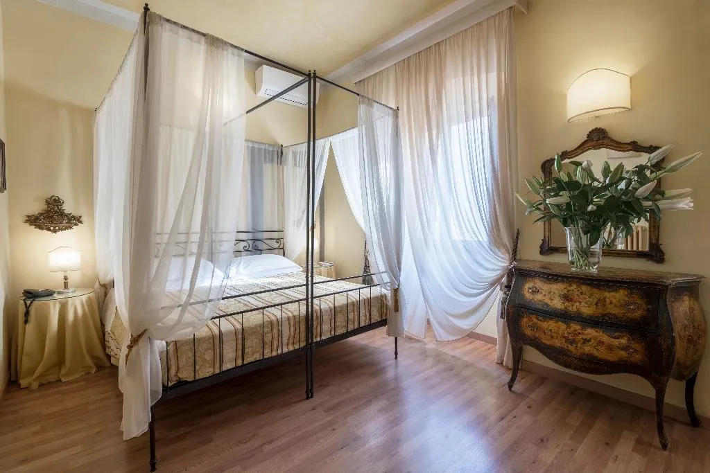 DOUBLE CLASSIC Room, Palazzo Dal Borgo, Florence