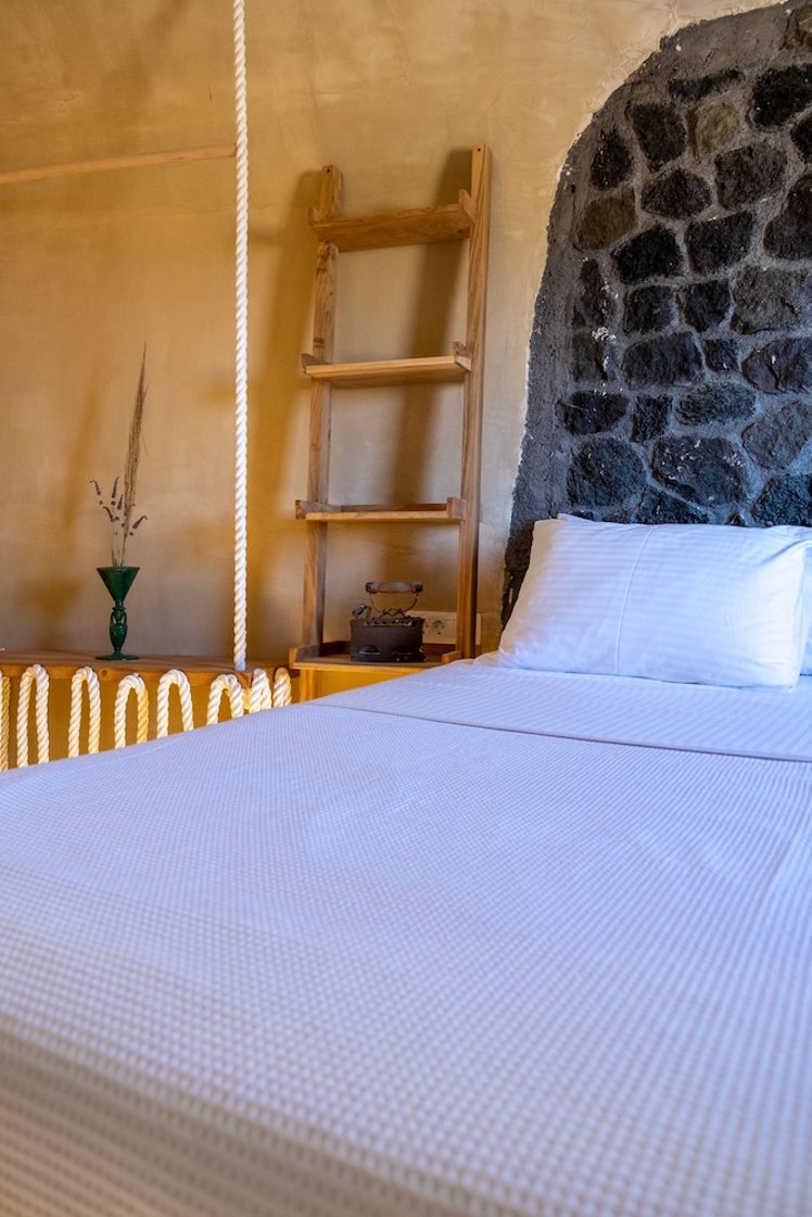 Pasithea Luxury Suites, Santorini