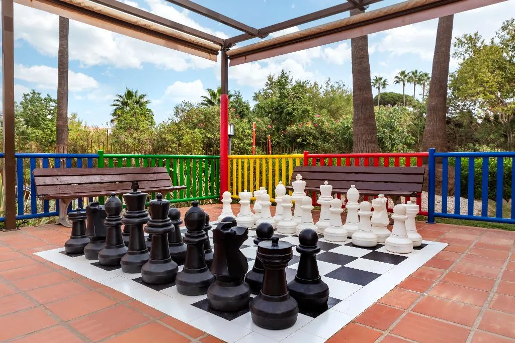 Sports and Entertainment, Los Amigos Beach Club, Costa Del Sol