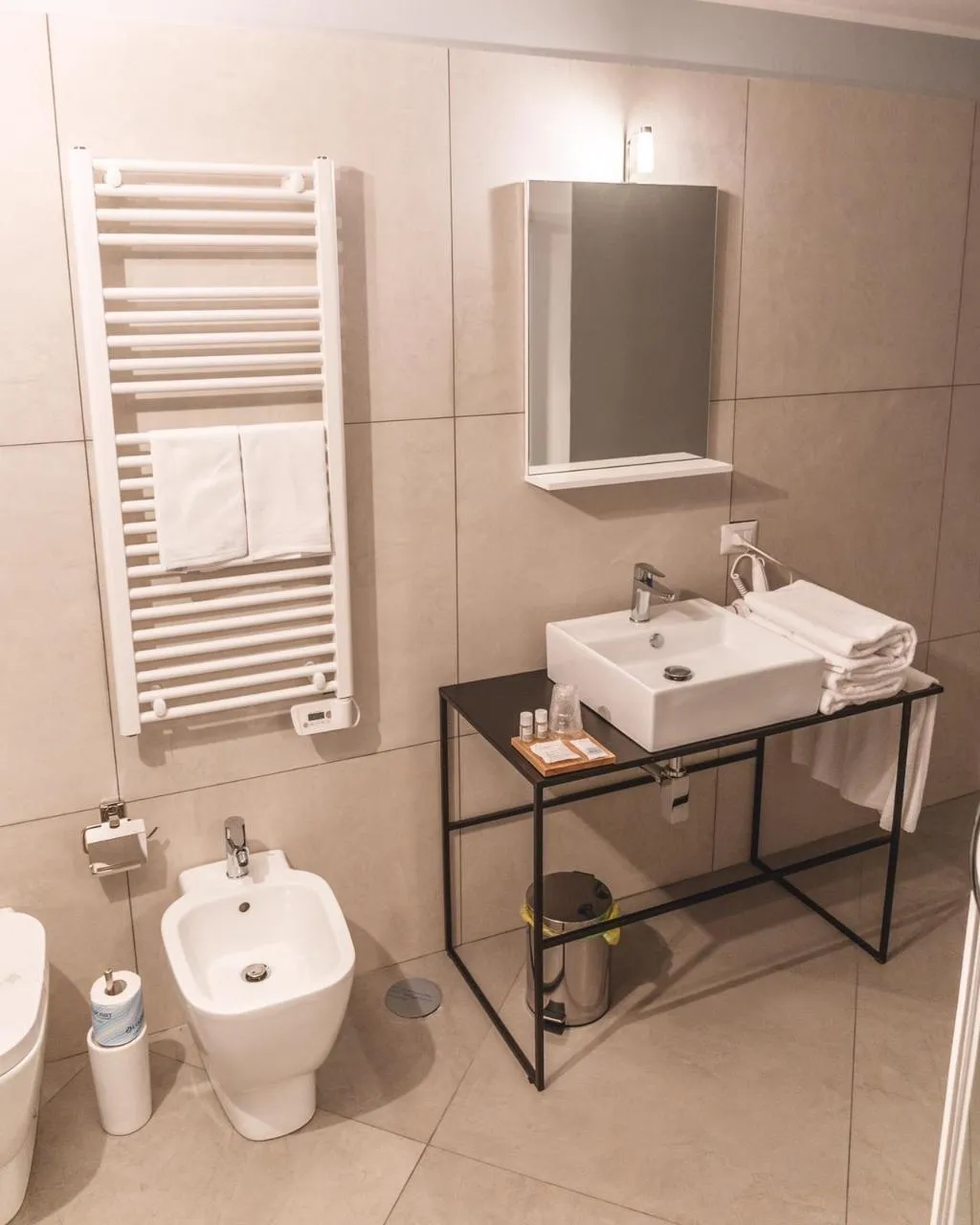 DOUBLE SUPERIOR Room, Relais Della Porta, Naples
