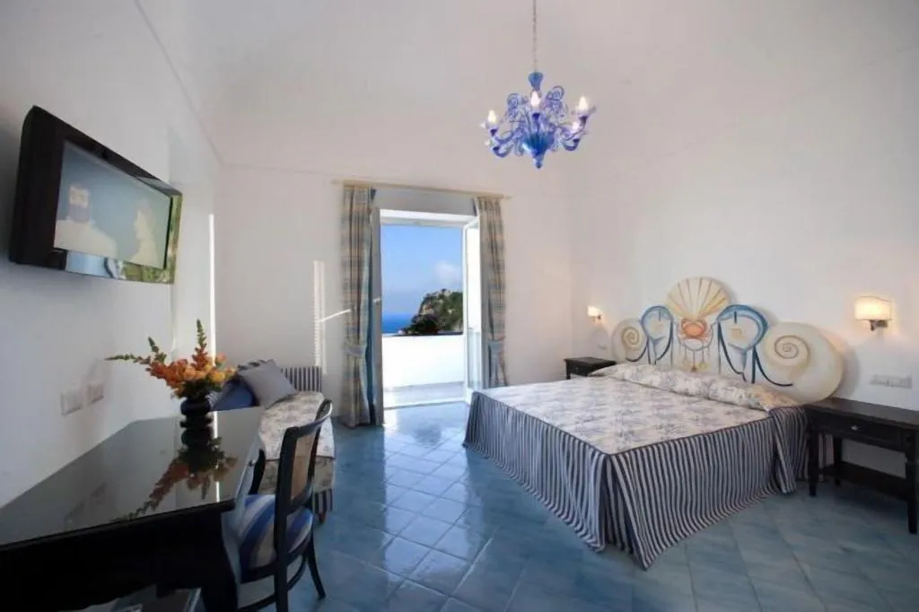 TRIPLE OCEAN VIEW WITH BALCONY Room, Palazzo Marzoli Resort, Naples