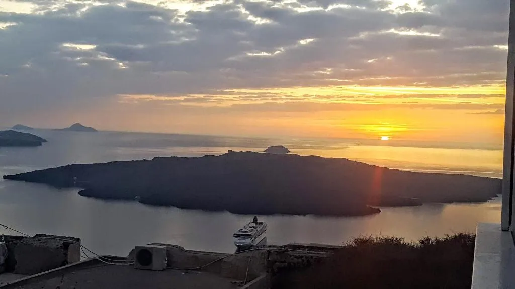 General view, Pleasure Beachside Studios, Santorini