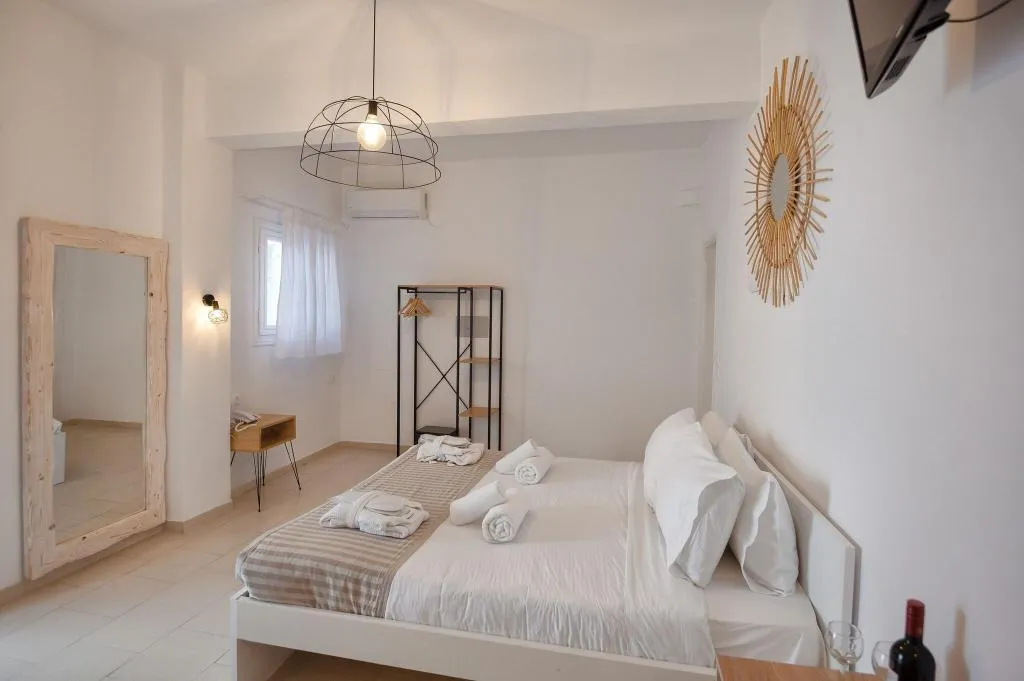 Room, Aspro Phos, Santorini