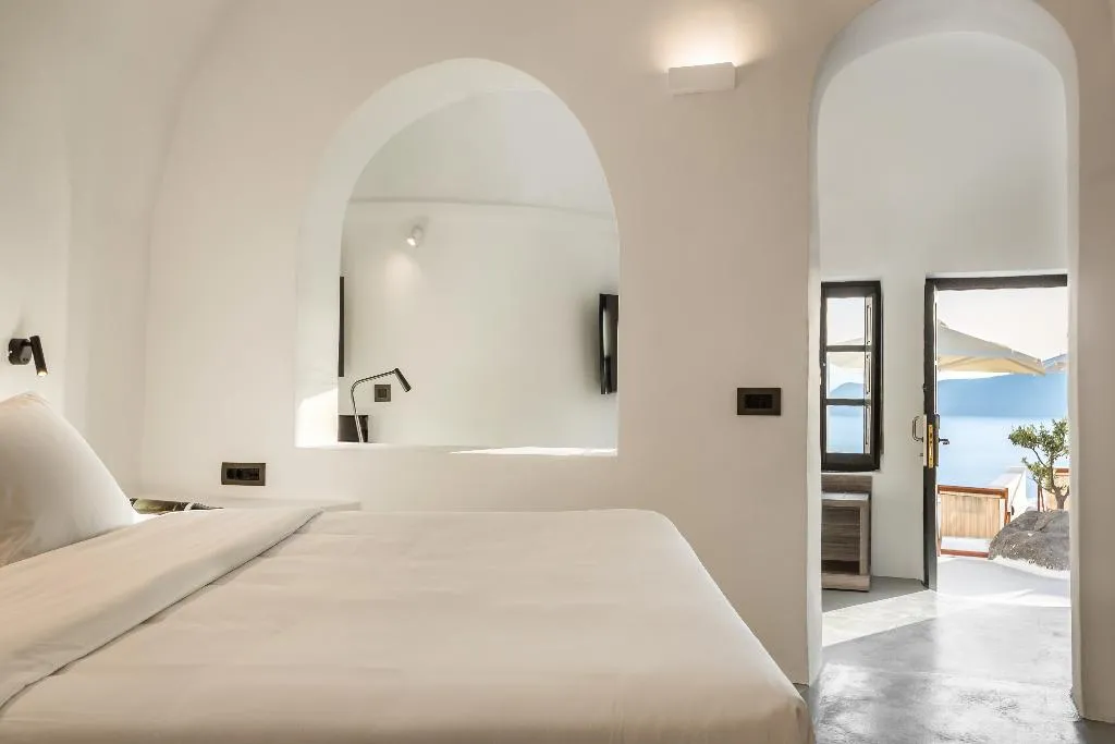 SUITE LUXURY Room, Sun Rocks Boutique Hotel | Caldera View Suites, Santorini