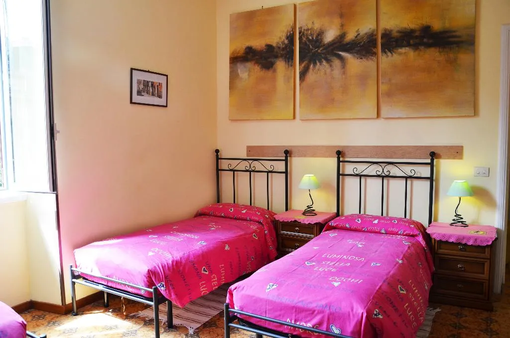 TRIPLE STANDARD Room, A Vinicius Et Mita, Rome
