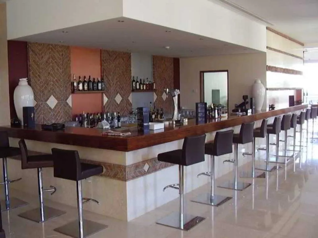 Bar, Praia Sol, Algarve