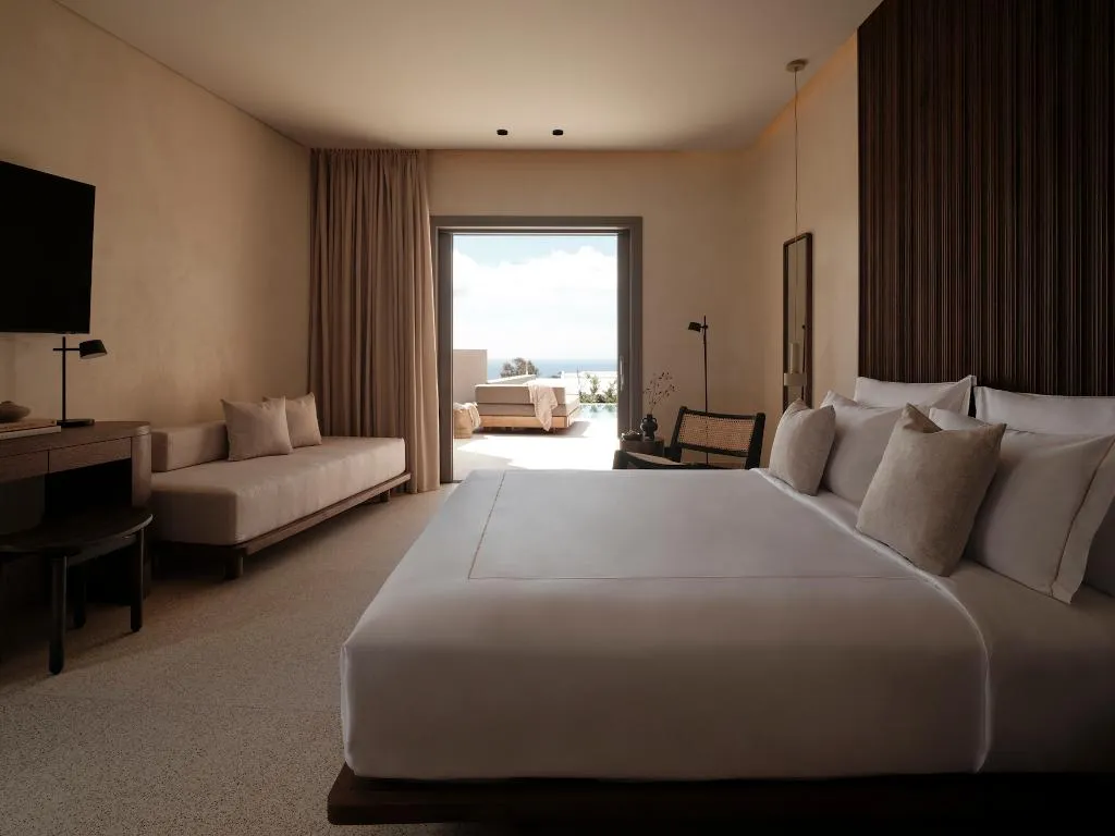 TRIPLE PREMIER Room, Enarma Suites & Spa Wellness Retreat, Santorini