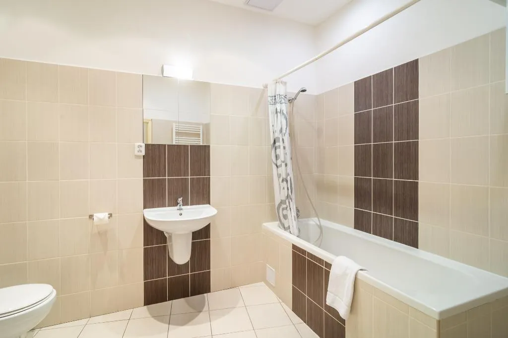 APARTMENT ONE BEDROOM ONE BATHROOM Room, Royal Road Residence, Prague