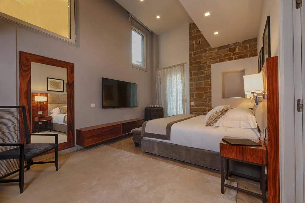 SUITE CLASSIC WITH TERRACE Room, Donati Luxury Tower, Florence