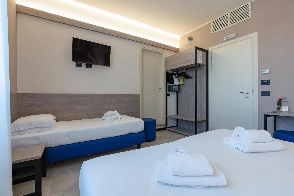 Room KING SIZE BED Room, Jet Hotel, Sure Hotel Collection by Best Western, Milan