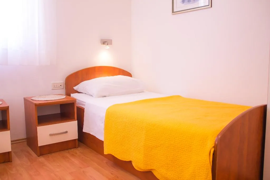APARTMENT CAPACITY 6 Room, Villa Midea, Split