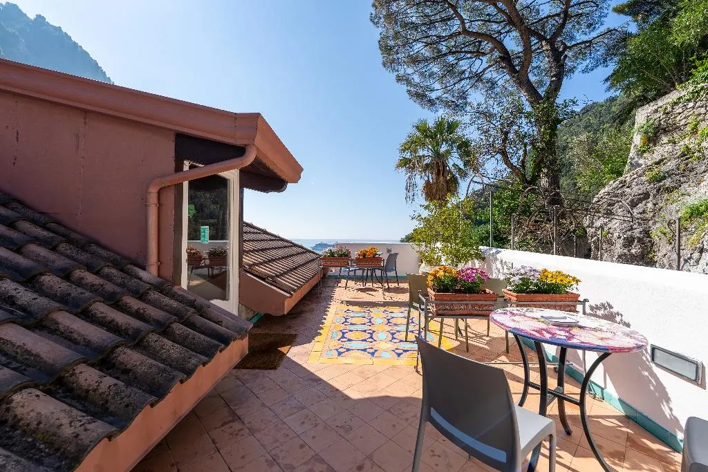JUNIOR SUITE STANDARD Room, Hotel Villa Annalara, Naples