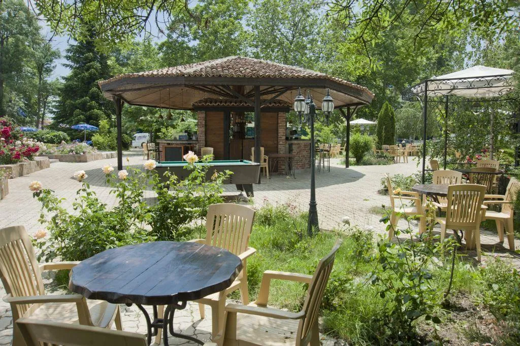 Terrace, Regina, Bourgas