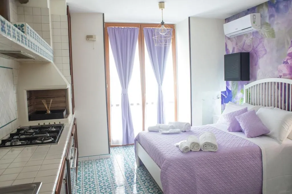 Room, Bed Boutique Napoli Colors, Naples