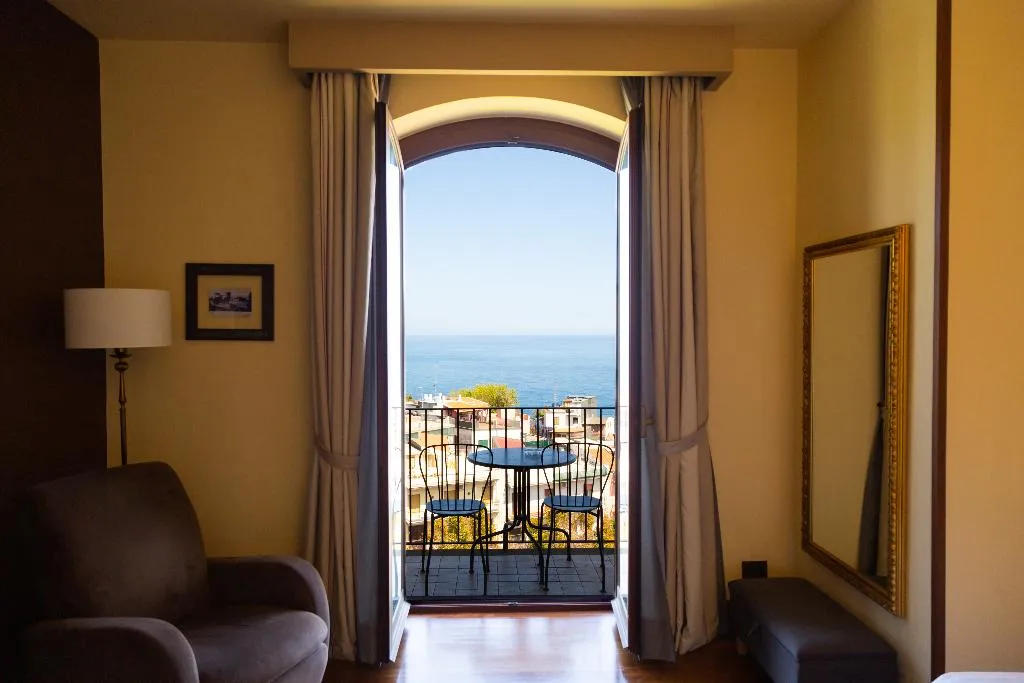 JUNIOR SUITE CAPACITY 3 Room, Best Western Hotel Santa Caterina, Catania