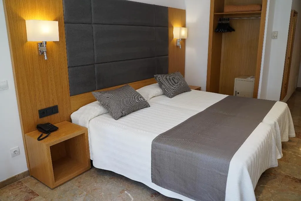 Double or Twin SUPERIOR Room, Artmadams, Majorca