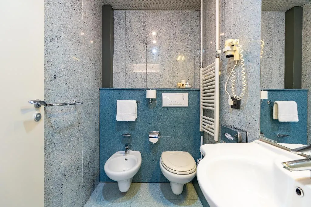 Room KING SIZE BED Room, Jet Hotel, Sure Hotel Collection by Best Western, Milan