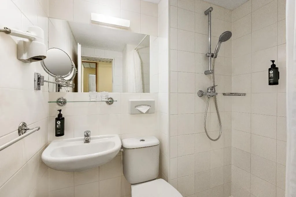 Room COMFORT Room, Amedia Praha Express, Prague