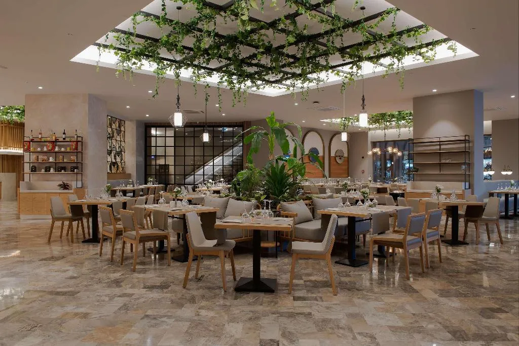 Restaurant, Miramare Beach, Antalya