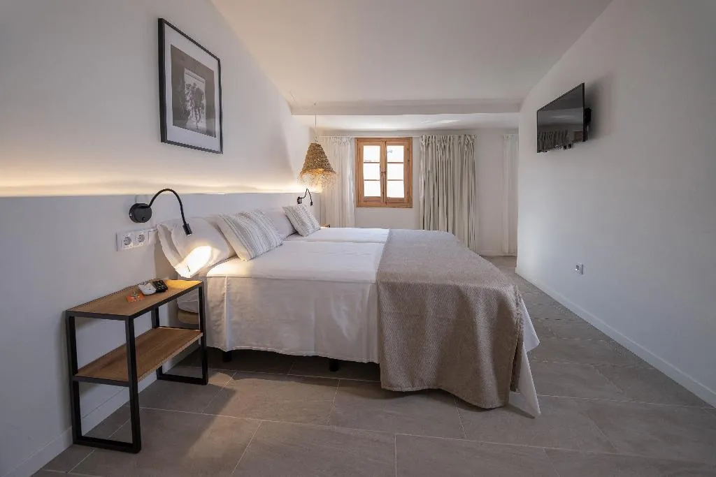 QUADRUPLE STANDARD Room, Hotel Tres Tocs, Menorca