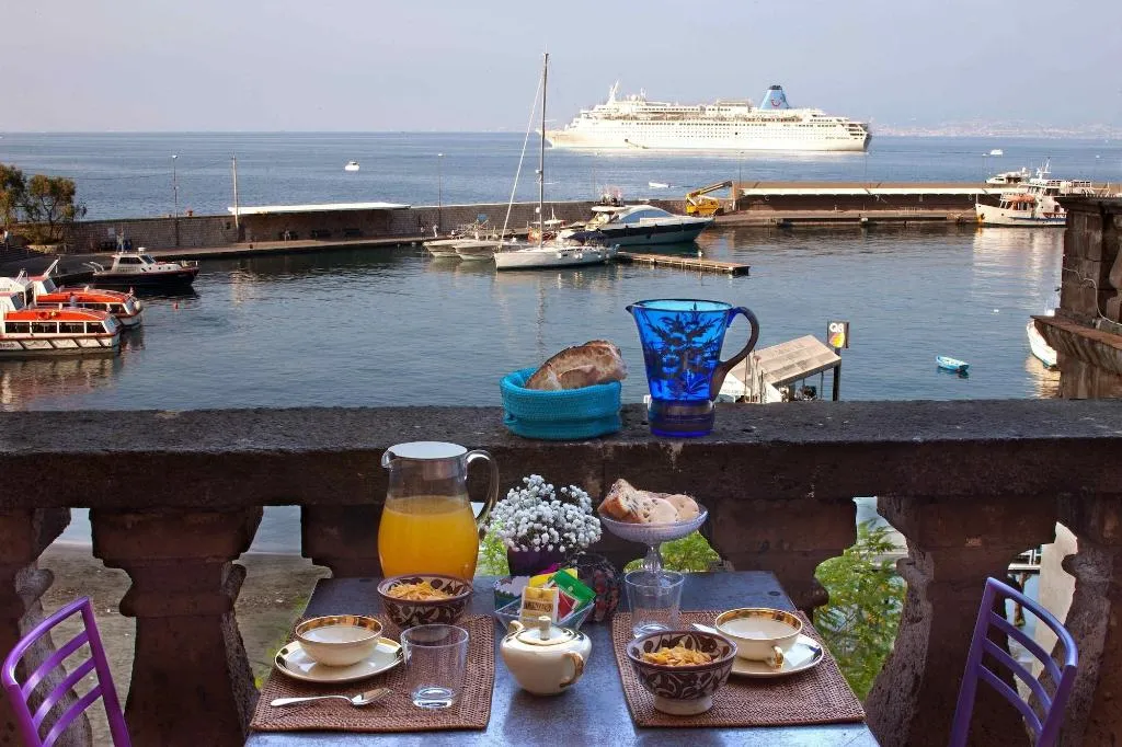 Restaurant, Marina Piccola 73, Naples
