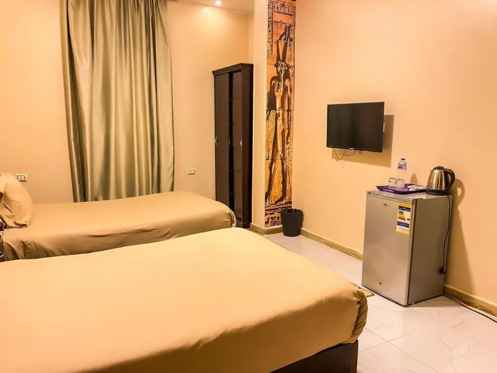 DOUBLE SUPERIOR NON SMOKING Room, Giza Pyramids Inn, Cairo