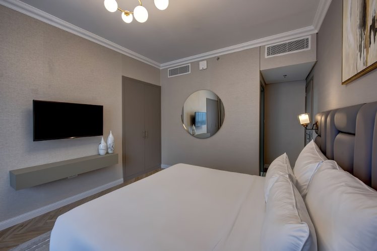 Royal Regency Suites Dubai Marina, Dubai