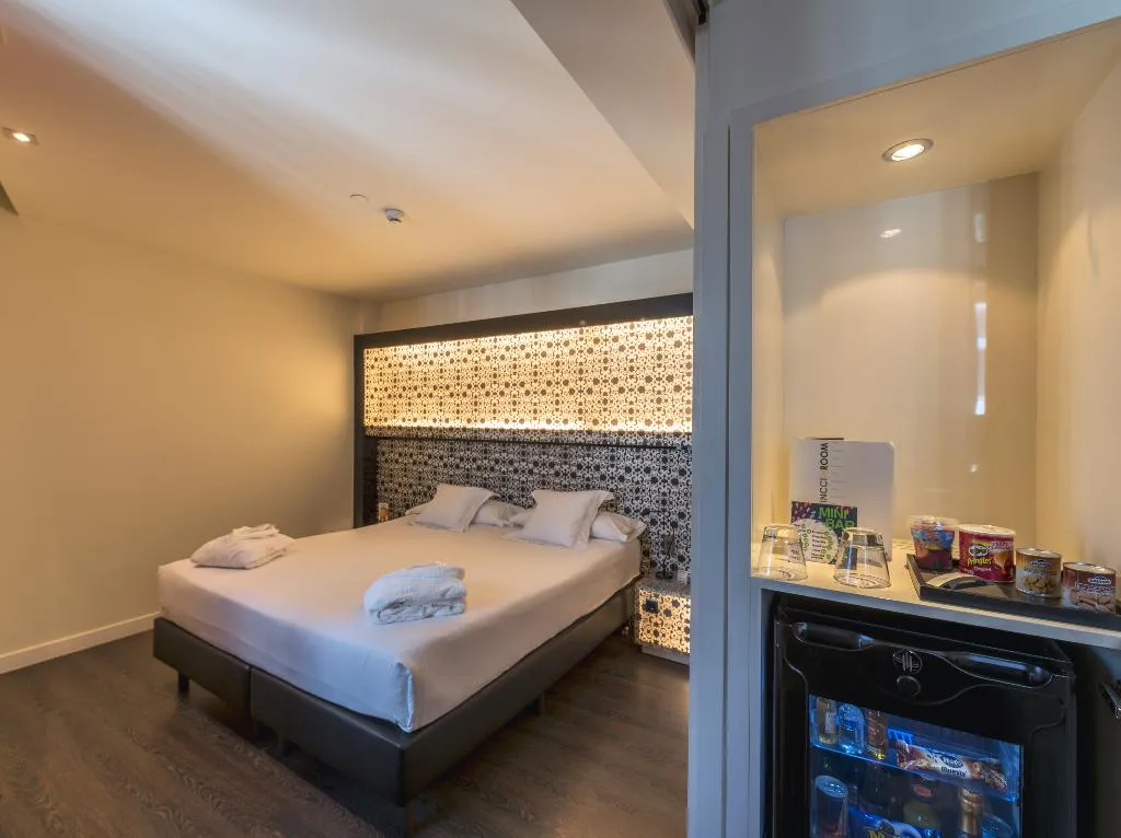 DOUBLE SINGLE USE SUPERIOR Room, Vincci Via 66, Madrid