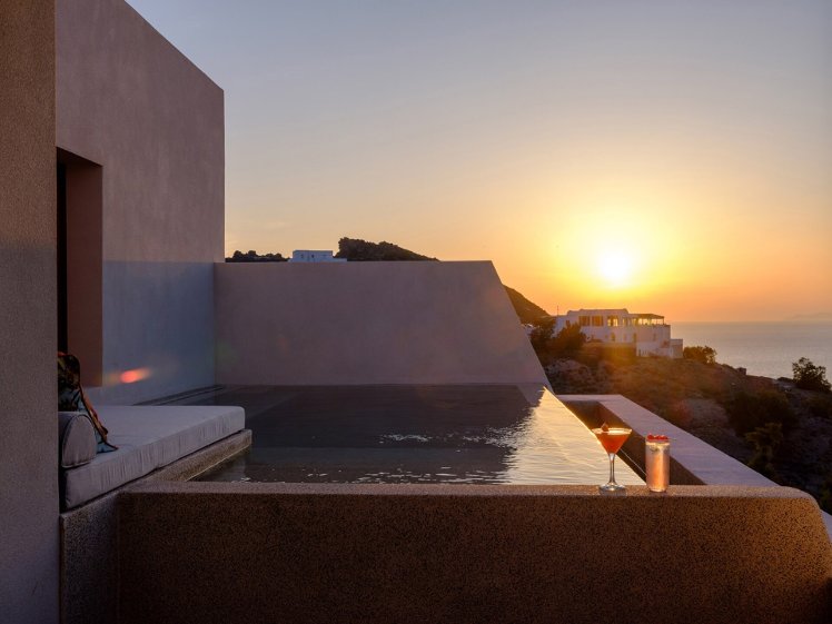 11 11 By Potnia Theron Suites, Santorini
