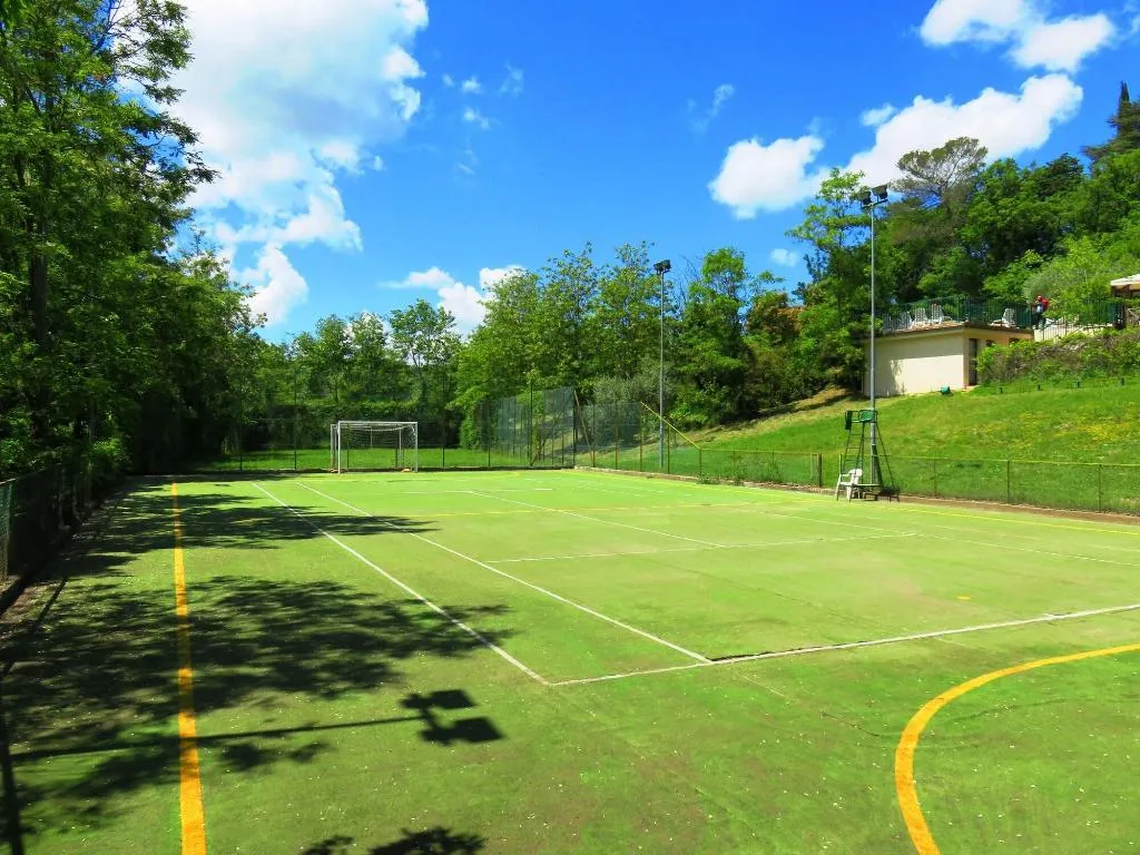 Sports and Entertainment, Castello Cortevecchio, Umbria