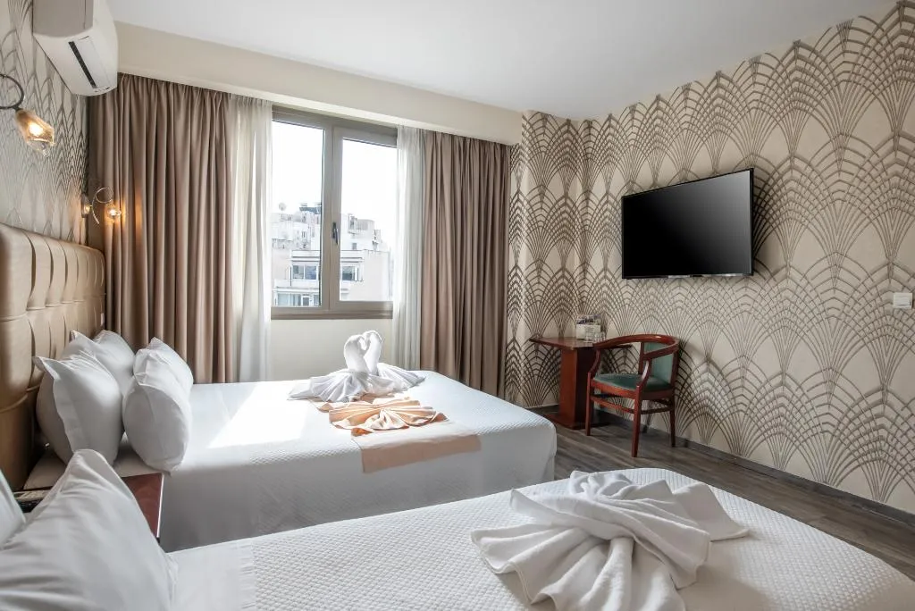 TRIPLE STANDARD Room, Golden City, Athens
