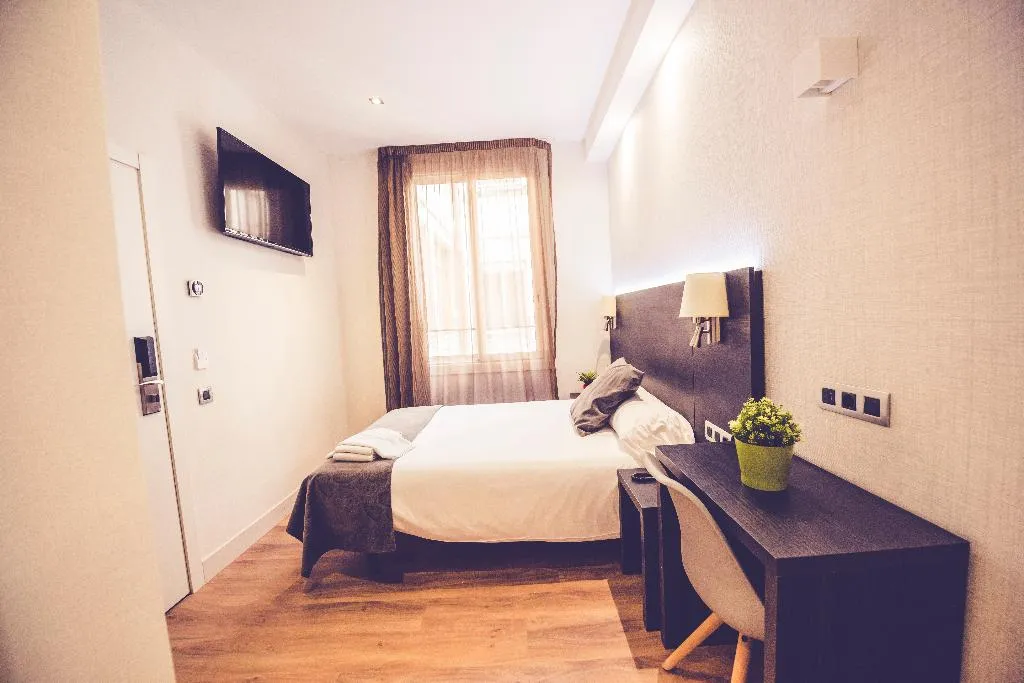 SINGLE STANDARD Room, Marlasca, Madrid