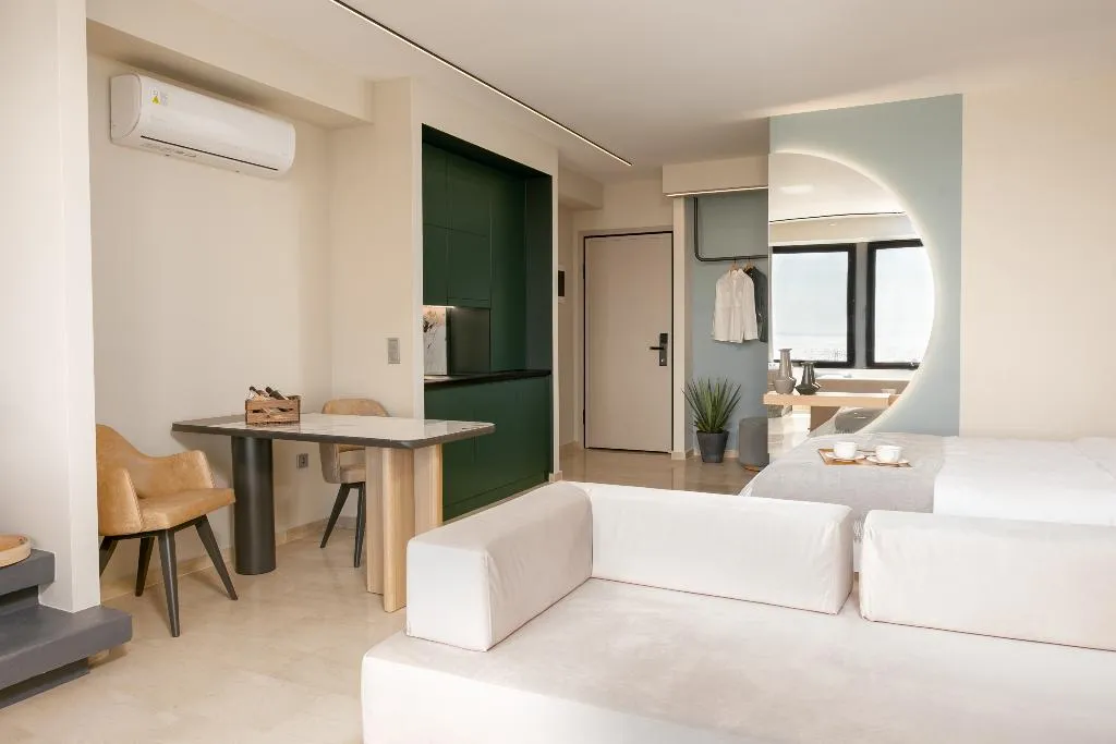 QUADRUPLE SUPERIOR SEA VIEW Room, Sea And The City, Halkidiki