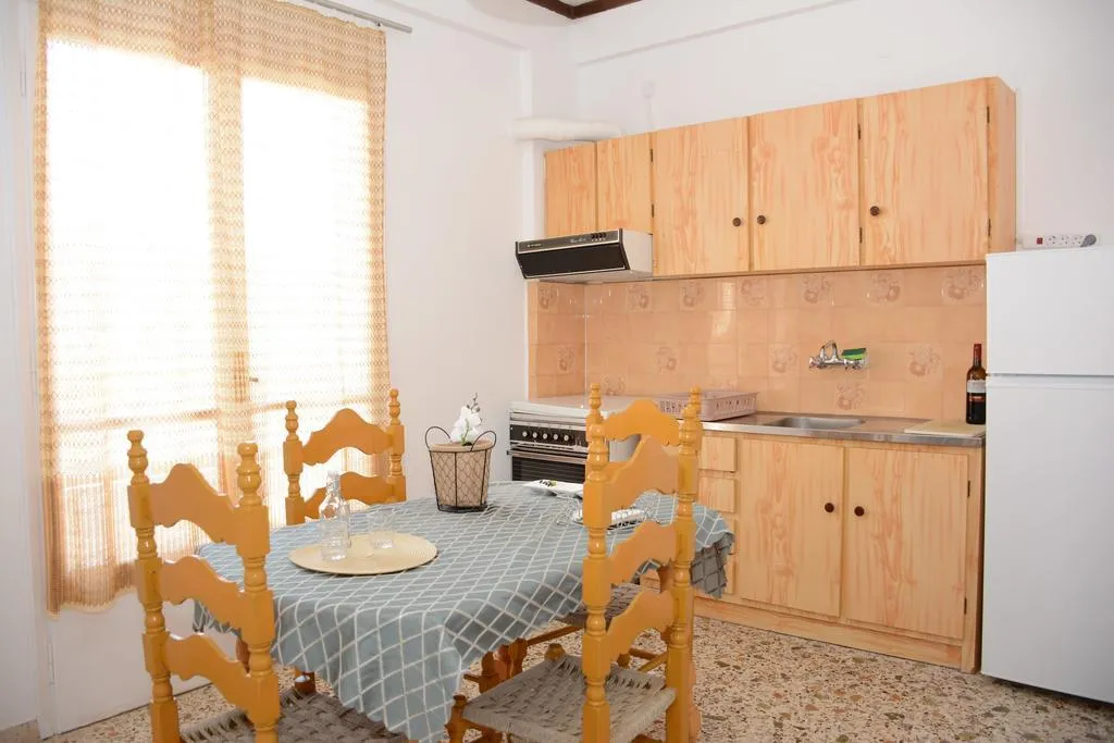 APARTMENT TWO BEDROOMS Room, Miss Soula  by Checkin, Crete