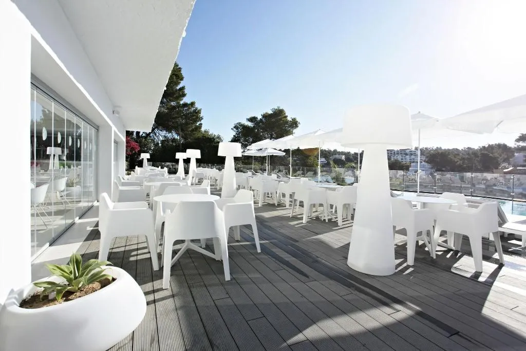 Terrace, Grupotel Ibiza Beach Resort. Adults Only, Ibiza