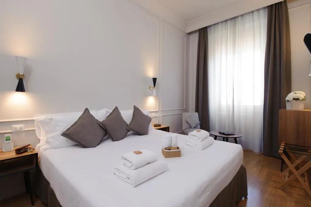 DOUBLE DELUXE Room, Hotel Lungarno Vespucci 50, Florence