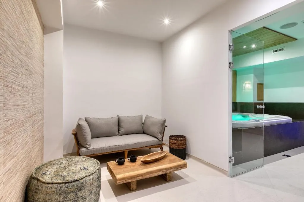 Sports and Entertainment, Las Hotel & Spa, Athens