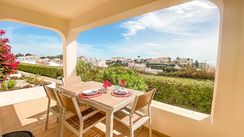 APARTMENT SEA VIEW TWO BEDROOMS Room, Monte Dourado, Algarve